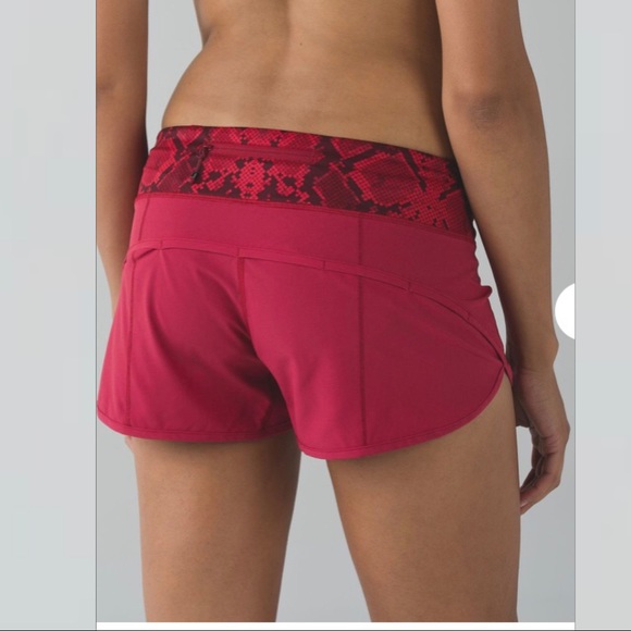 lululemon athletica Pants - Lululemon Run Size 2 Speed Short Snakeskin Red